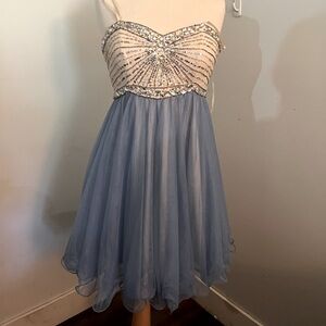 Beautiful beaded formal Blondie Nites mini dress size 5